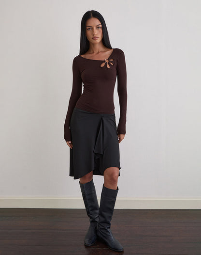 Donela Long Sleeve Top with Flower Ring in Bitter Chocolate